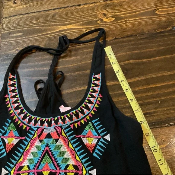 Black Embroidered Women's Top - Picture 4 of 8